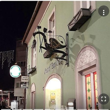 Gasthof Zum Greif ลีโอเบน ภายนอก รูปภาพ